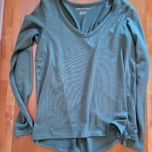American Eagle Long-Sleeve V-Neck XS Sage Green